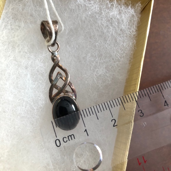 Black stone pendant NWOT - Picture 3 of 3